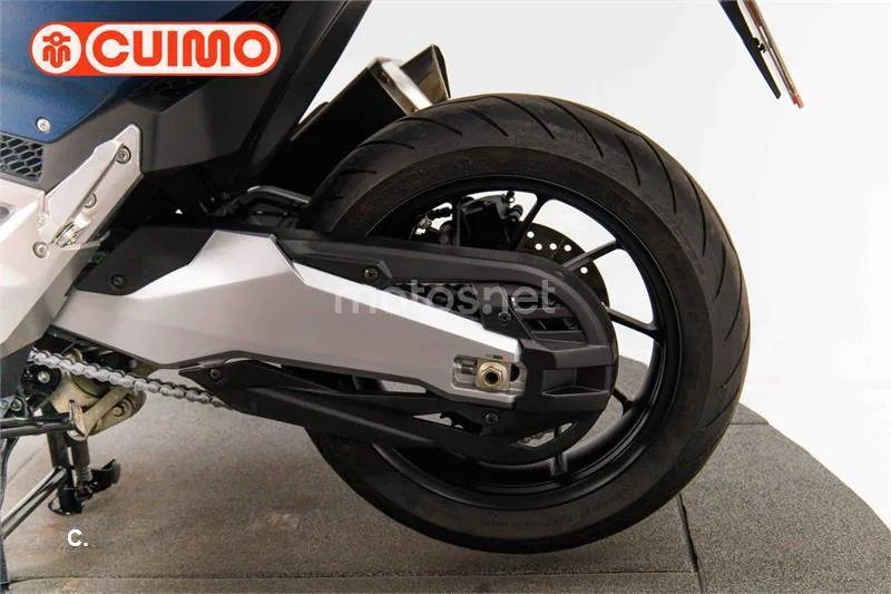 Honda Forza 750 – Vista 18