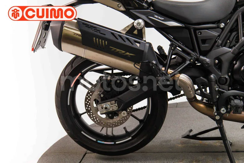 Benelli TRK 702 – Vista 20