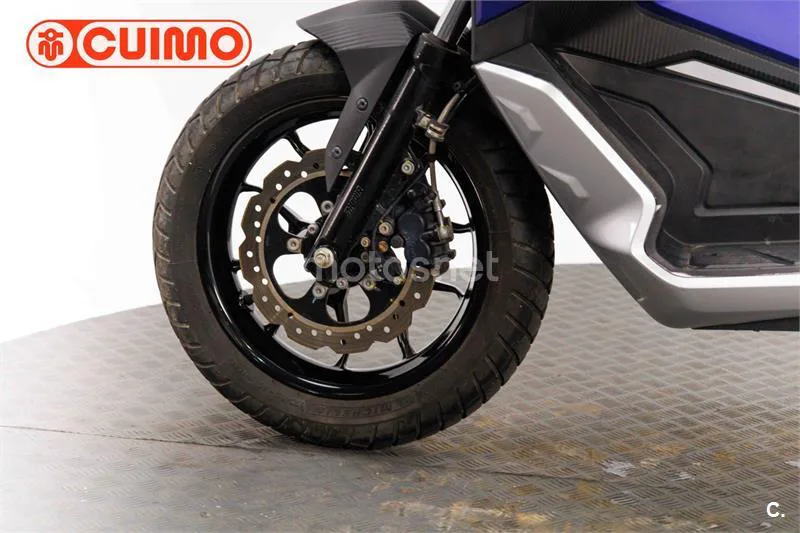 Aprilia SR GT 125 – Vista 19
