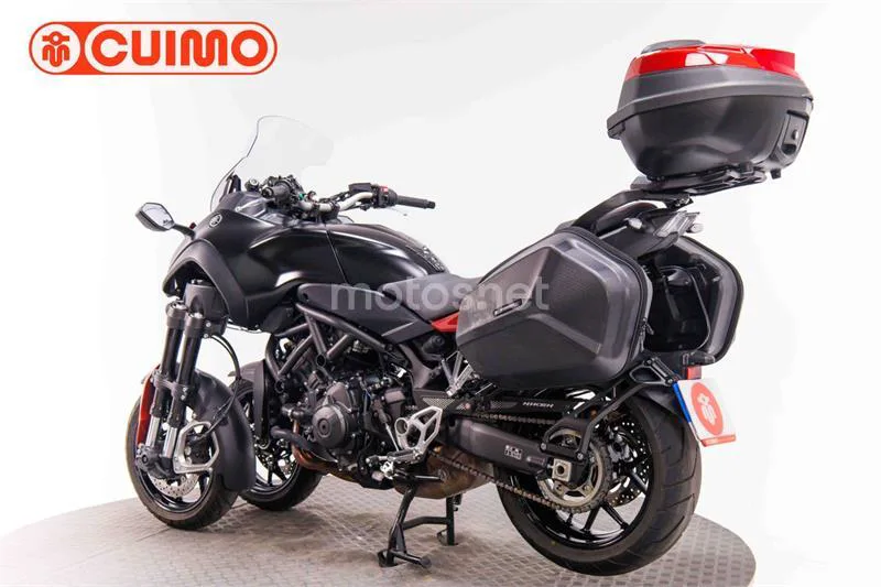 Yamaha Niken – Vista 6