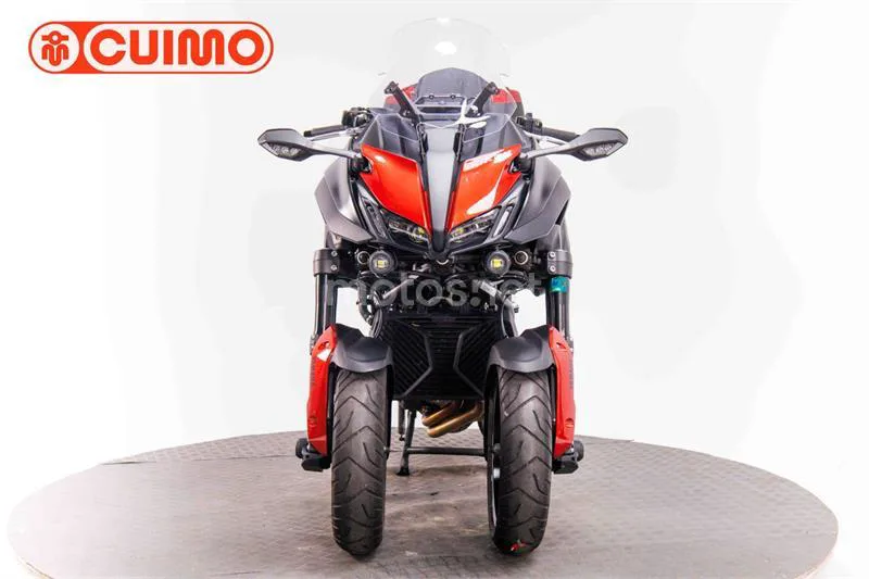 Yamaha Niken – Vista 10