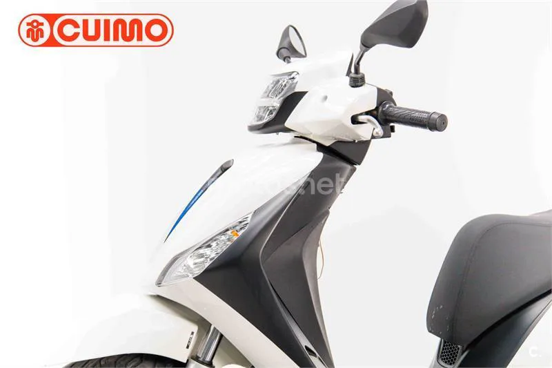 Piaggio Medley – Vista 20