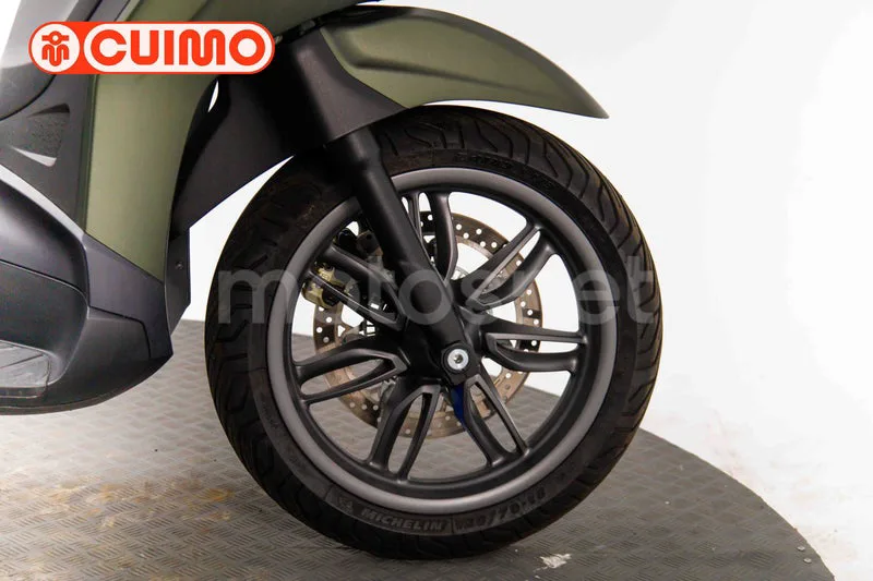 Piaggio Beverly S 400 – Vista 25