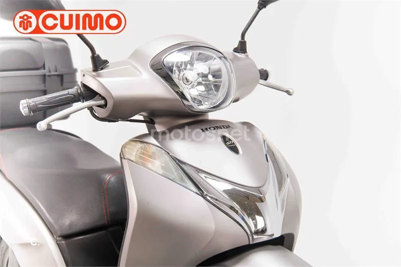 Honda SH 125i – Vista 11