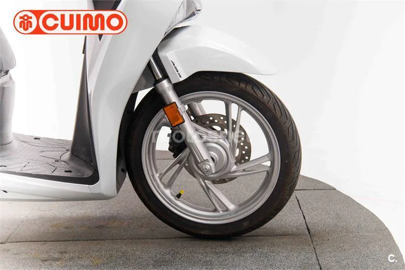 Honda SH 125i – Vista 13