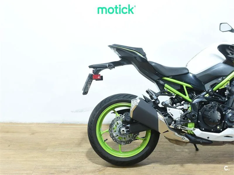 Kawasaki Z900 – Vista 3