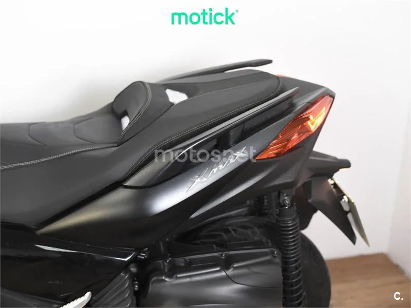 Yamaha XMAX 400 – Vista 7