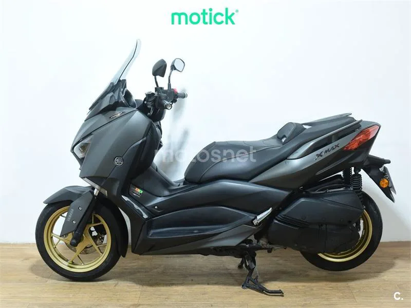 Yamaha XMAX 300 – Vista 7