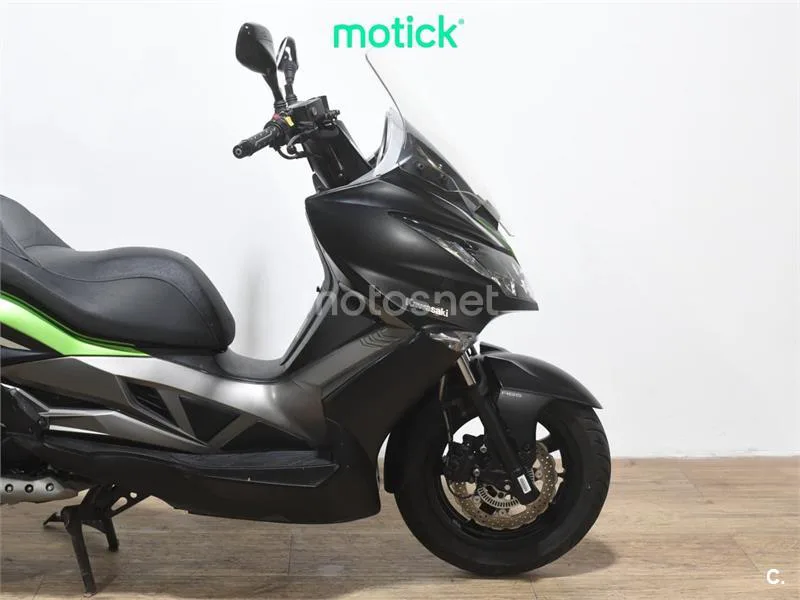 Kawasaki J300 – Vista 4