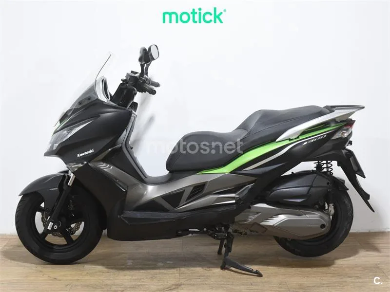 Kawasaki J300 – Vista 7