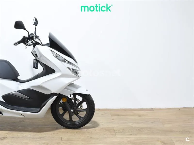 Honda PCX 125 – Vista 4