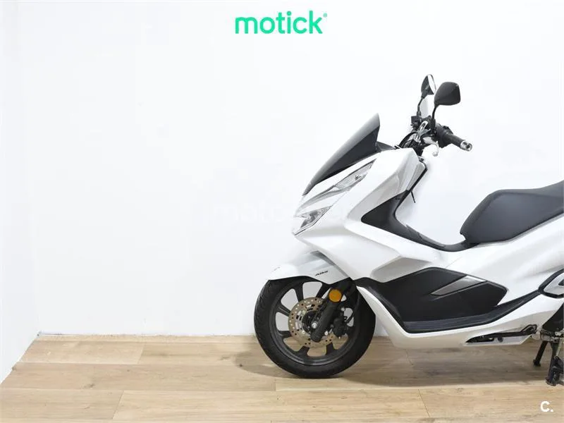 Honda PCX 125 – Vista 8
