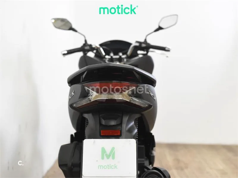 Honda PCX 125 – Vista 9