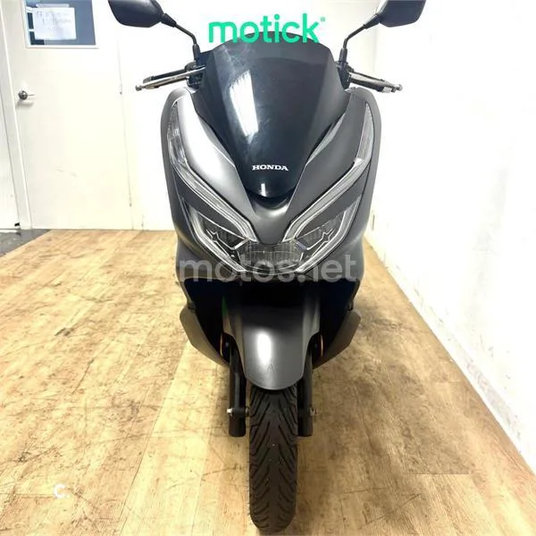 Honda PCX125 - Vista 10