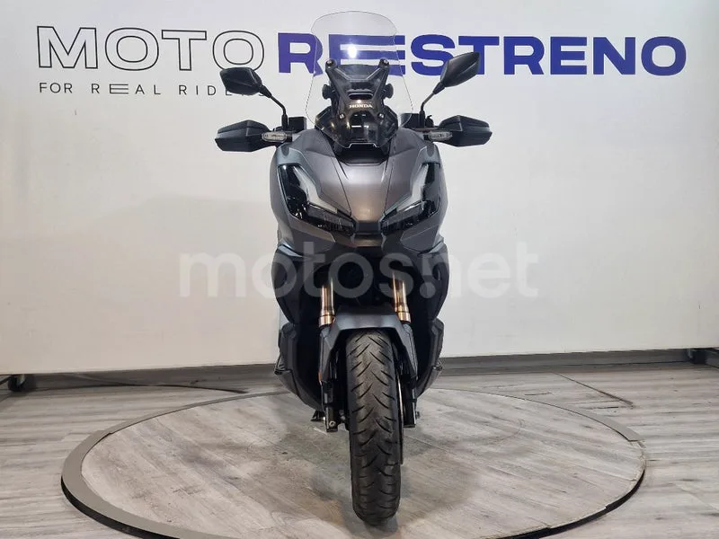Honda ADV 350 – Vista 4