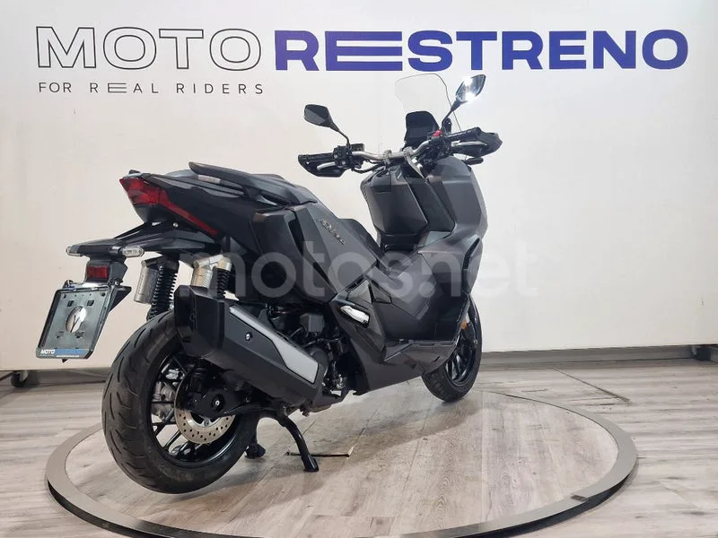 Honda ADV 350 – Vista 8