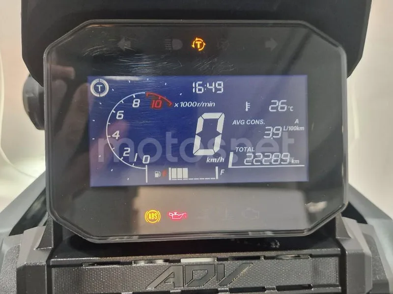 Honda ADV 350 – Vista 10