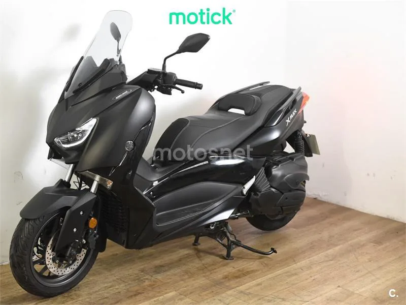 Yamaha XMAX 400 – Vista 8