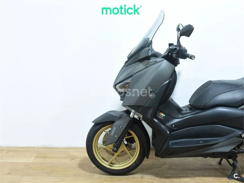 Yamaha XMAX 300 – Vista 8