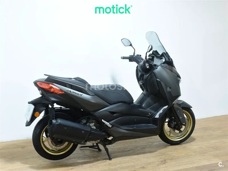 Yamaha XMAX 300 – Vista 10