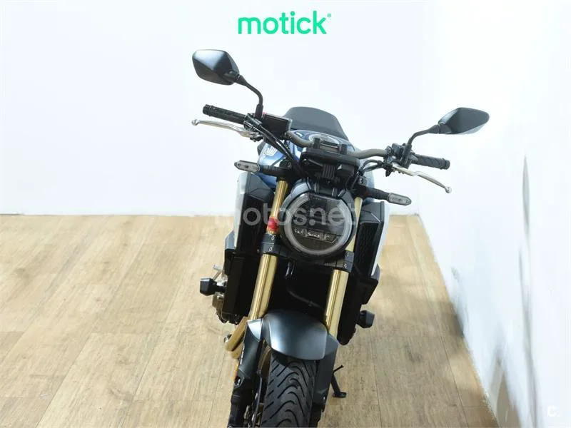 Honda CB 650 R – Vista 11