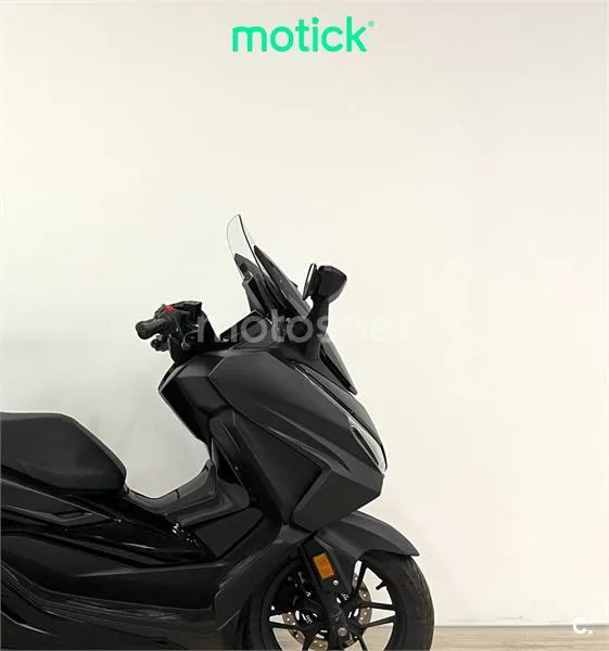 Honda Forza 350 – Vista 4