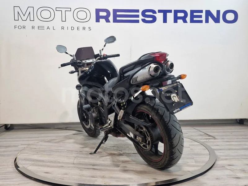 Yamaha FZ6 – Vista 3
