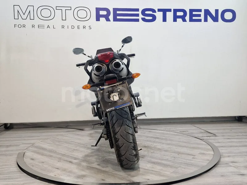Yamaha FZ6 – Vista 9
