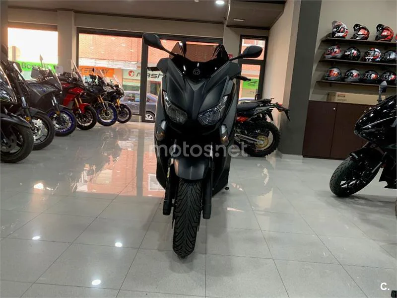 Yamaha XMAX 400 – Vista 3