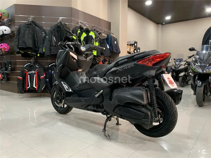 Yamaha XMAX 400 – Vista 6