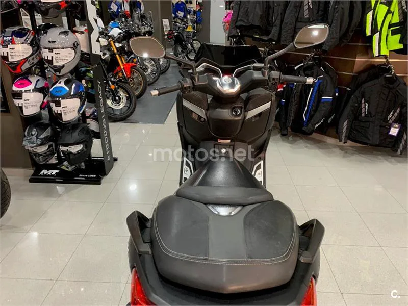 Yamaha XMAX 400 – Vista 7
