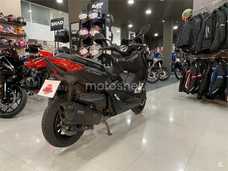 Yamaha XMAX 400 – Vista 8