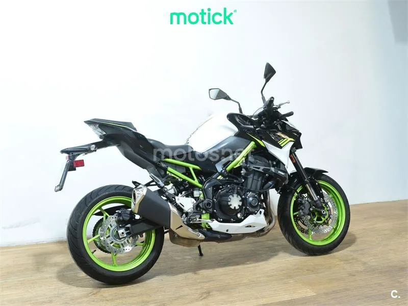 Kawasaki Z900 – Vista 10