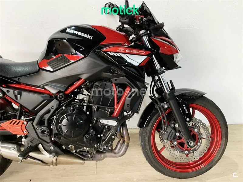 Kawasaki Z650 – Vista 4