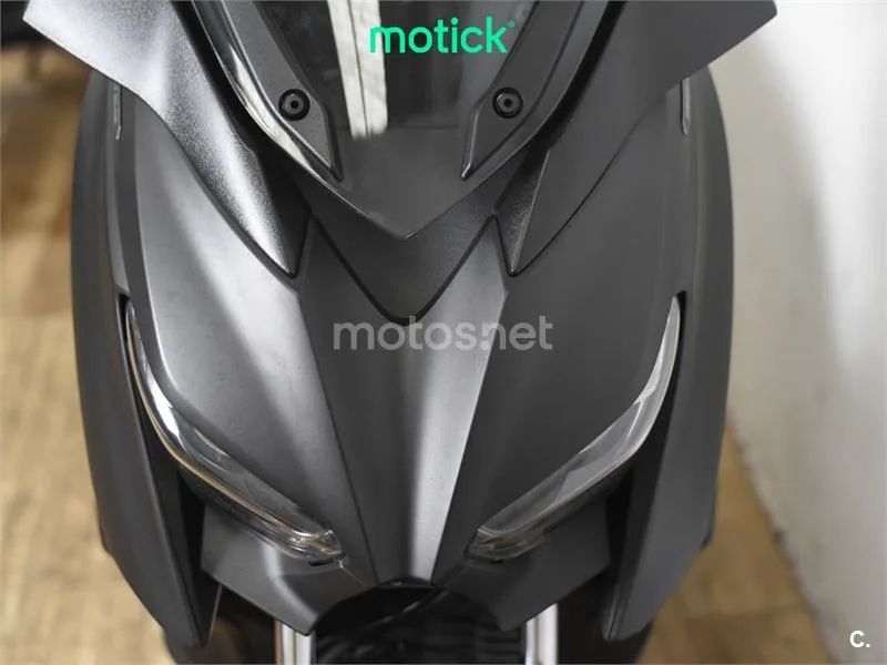 Yamaha XMAX 400 – Vista 9