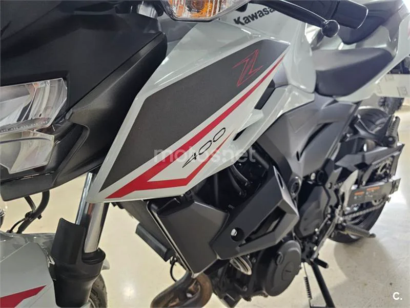 Kawasaki Z400 – Vista 4