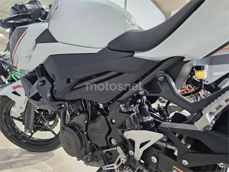 Kawasaki Z400 – Vista 5