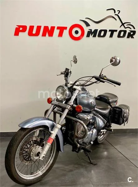 Suzuki Intruder 250 – Vista 3