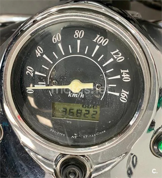 Suzuki Intruder 250 – Vista 10