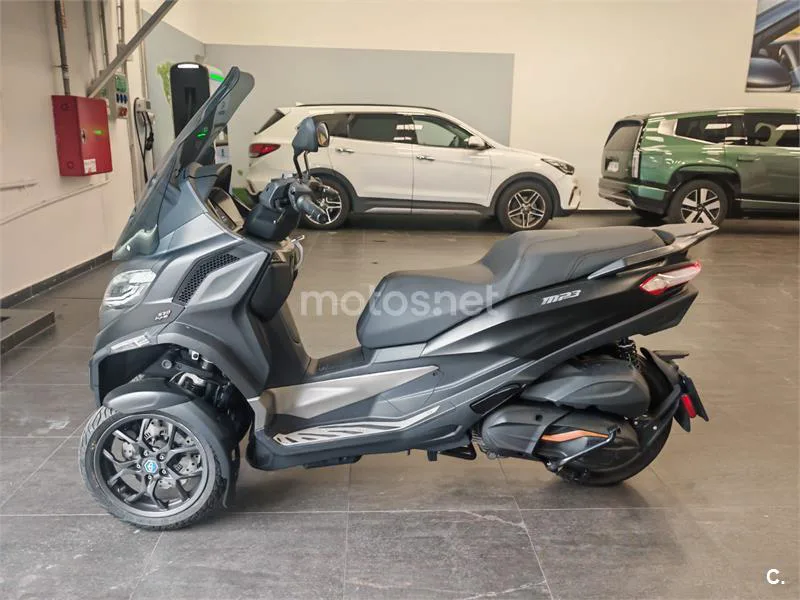 Piaggio MP3 530 Exclusive – Vista 2