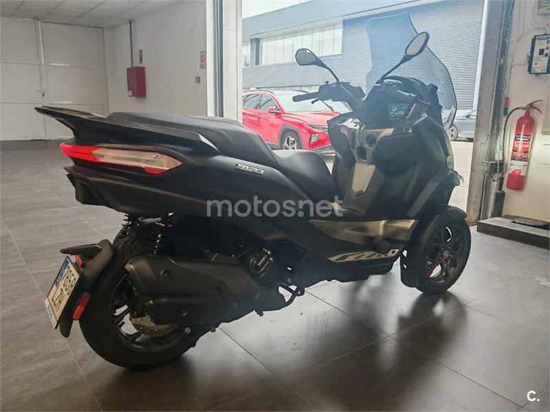 Piaggio MP3 530 Exclusive – Vista 5