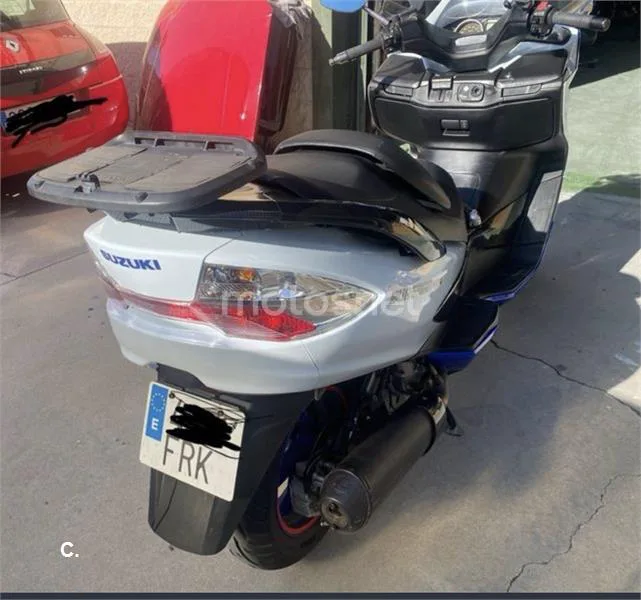 Suzuki Burgman 400 – Vista 7