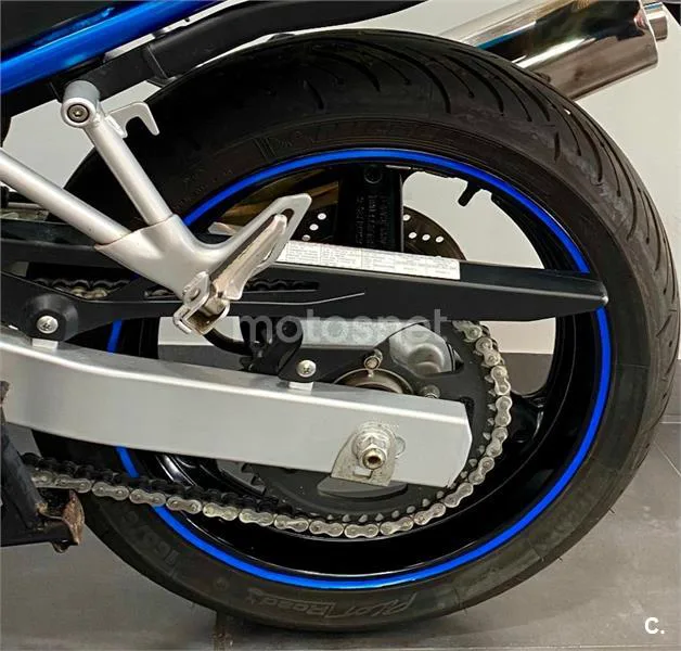 Suzuki Bandit 650 S – Vista 8