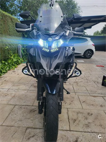 Benelli TRK 502 – Vista 4