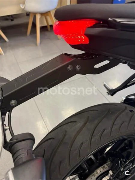 Yamaha MT-125 – Vista 6