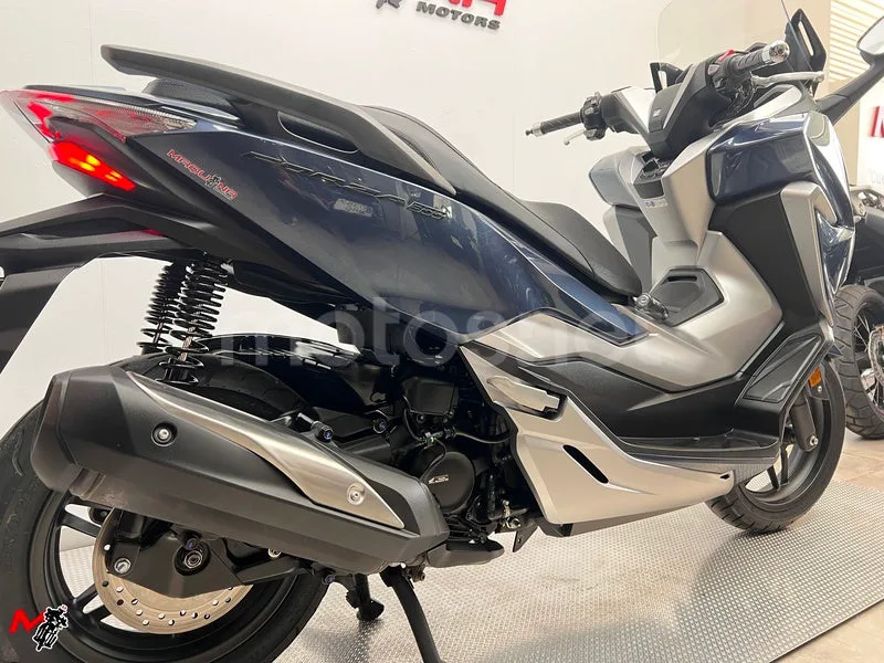 Honda Forza – Vista 5