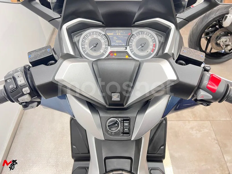 Honda Forza – Vista 7