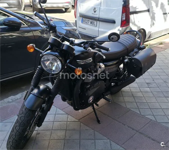 Triumph Bonneville T120 – Vista 11
