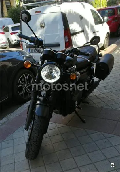 Triumph Bonneville T120 – Vista 8