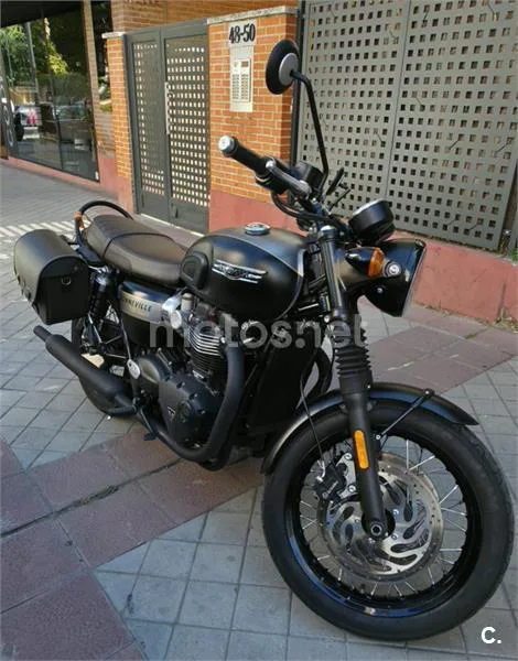 Triumph Bonneville T120 – Vista 9
